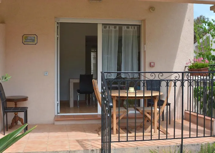 L'orangeraie Du Cap Aparthotel